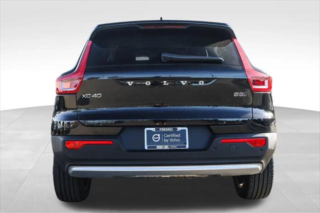 2025 Volvo XC40 B5 Core Bright Theme