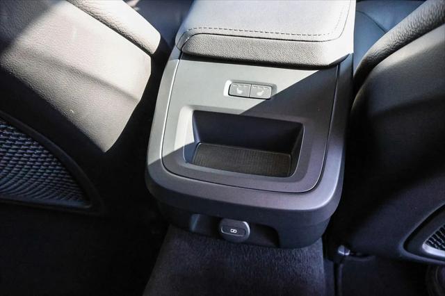 2025 Volvo V60 Cross Country Plus, B5 AWD Gas (mild hybrid)