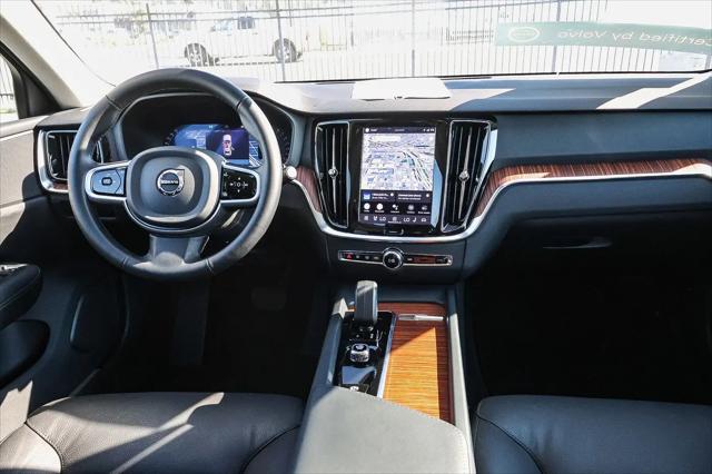 2025 Volvo V60 Cross Country Plus, B5 AWD Gas (mild hybrid)