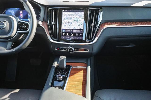 2025 Volvo V60 Cross Country Plus, B5 AWD Gas (mild hybrid)