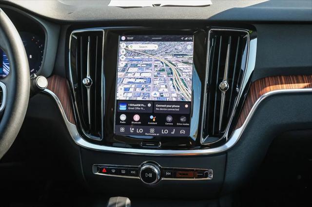 2025 Volvo V60 Cross Country Plus, B5 AWD Gas (mild hybrid)