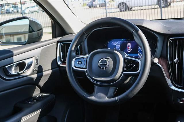 2025 Volvo V60 Cross Country Plus, B5 AWD Gas (mild hybrid)