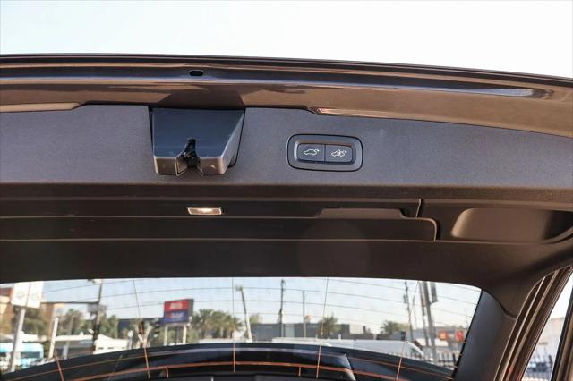 2025 Volvo V60 Cross Country Plus, B5 AWD Gas (mild hybrid)