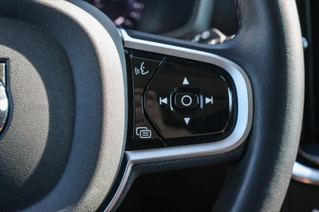 2025 Volvo V60 Cross Country Plus, B5 AWD Gas (mild hybrid)