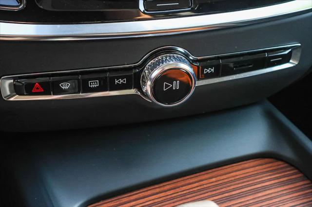 2025 Volvo V60 Cross Country Plus, B5 AWD Gas (mild hybrid)