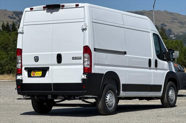 2026 Ram ProMaster 2500 Cargo Van Tradesman High Roof 136" WB w/Pass Seat