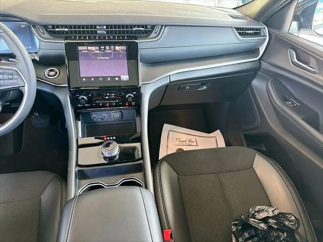 2025 Jeep Grand Cherokee Altitude X 4x2