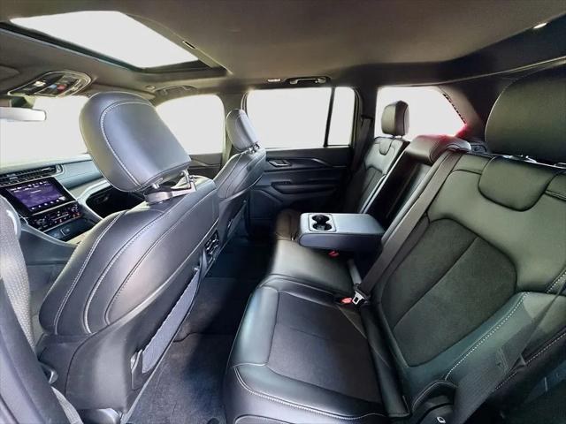2025 Jeep Grand Cherokee Altitude X 4x2