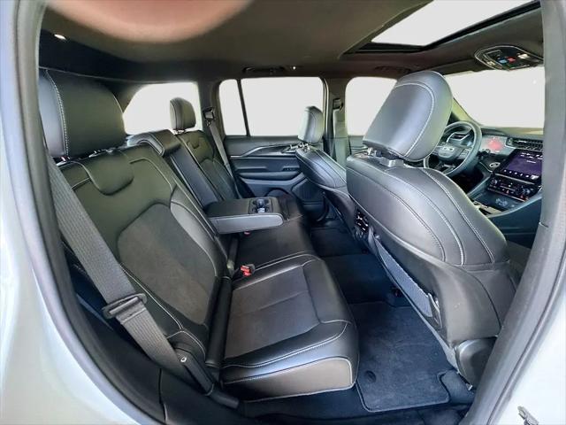 2025 Jeep Grand Cherokee Altitude X 4x2