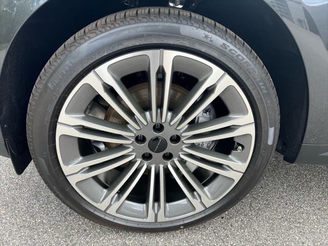 2026 Land Rover Range Rover Sport P360 SE