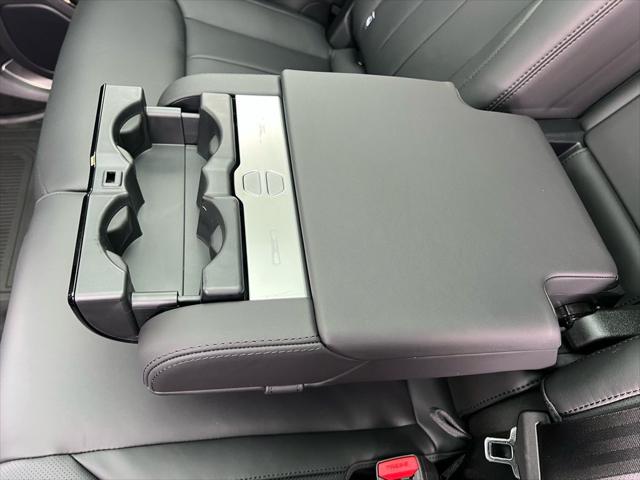 2026 Land Rover Range Rover Sport P360 SE