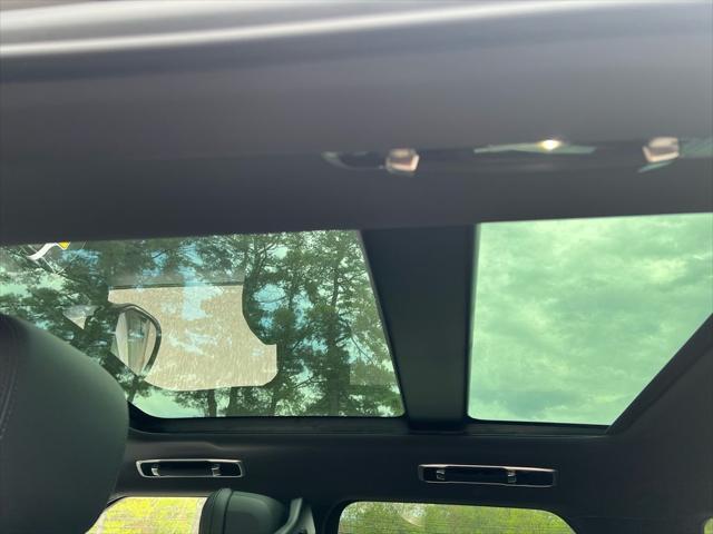 2026 Land Rover Range Rover Sport P360 SE