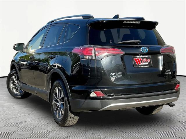 2017 Toyota RAV4 Hybrid XLE