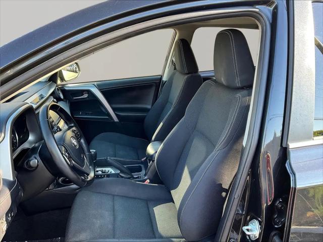 2017 Toyota RAV4 Hybrid XLE