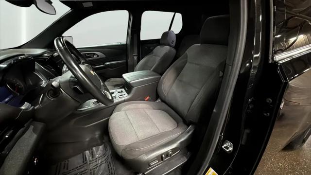 2023 Chevrolet Traverse AWD LT Cloth