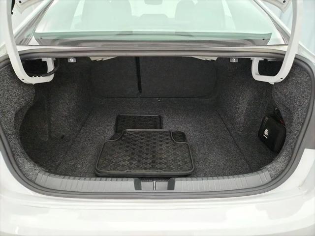 2021 Volkswagen Jetta 1.4T R-Line