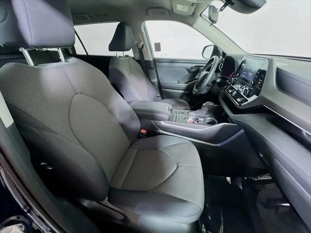 2020 Toyota Highlander LE