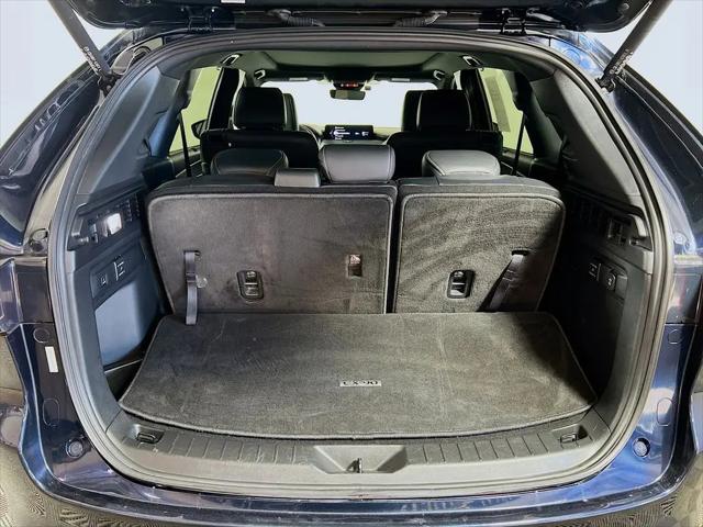 2024 Mazda X-90 Premium Plus