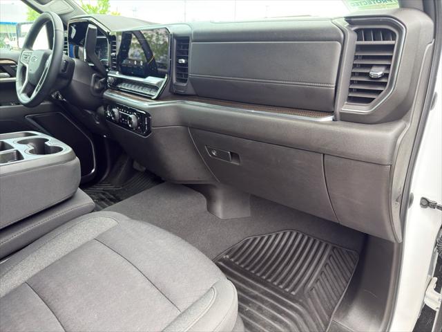 2024 Chevrolet Silverado 1500 4WD Crew Cab Short Bed RST