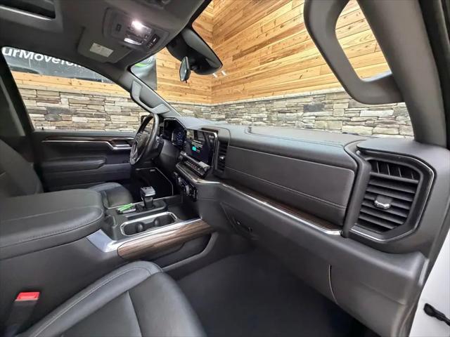 2023 Chevrolet Silverado 1500 4WD Crew Cab Short Bed RST