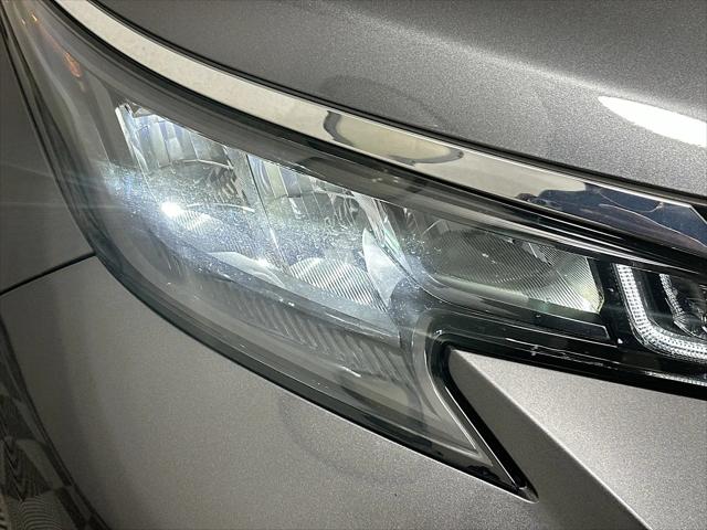 2025 Toyota Sienna LE