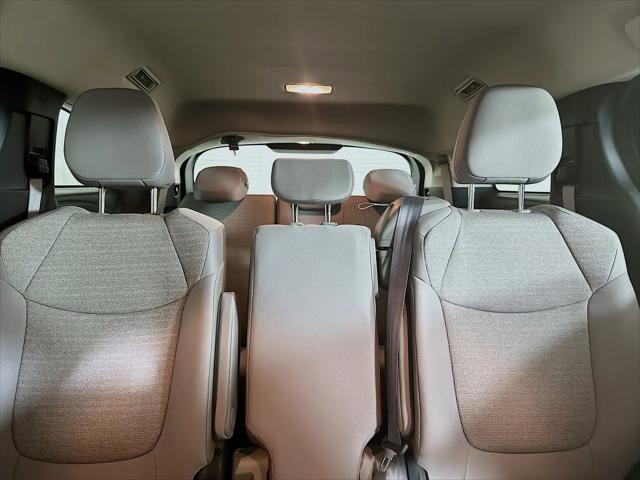 2025 Toyota Sienna LE