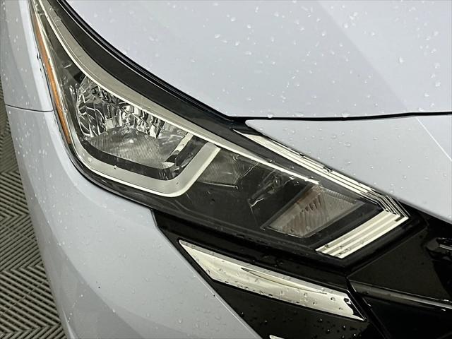 2024 Nissan Versa 1.6 SV