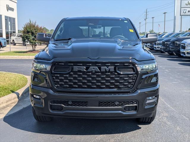 2026 RAM 1500 RAM 1500 EXPRESS CREW CAB 4X4 57 BOX