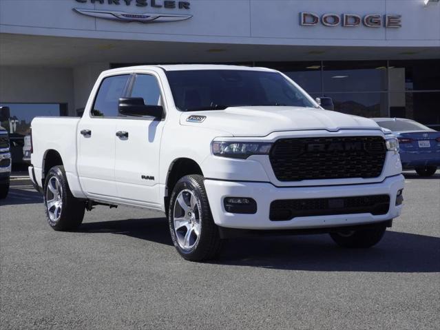 2026 RAM 1500 RAM 1500 EXPRESS CREW CAB 4X4 57 BOX