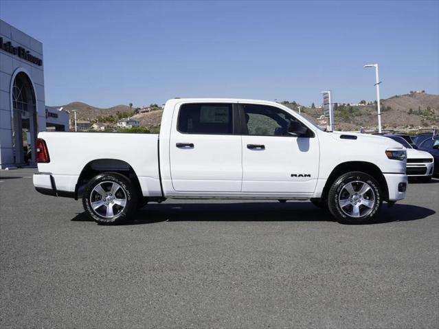 2026 RAM 1500 RAM 1500 EXPRESS CREW CAB 4X4 57 BOX