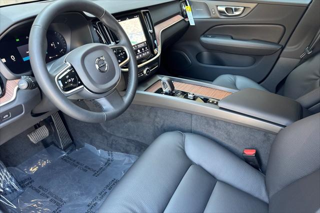 2026 Volvo V60 Cross Country Plus, B5 AWD Gas (mild hybrid)