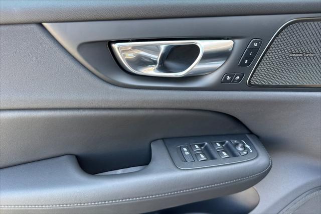 2026 Volvo V60 Cross Country Plus, B5 AWD Gas (mild hybrid)