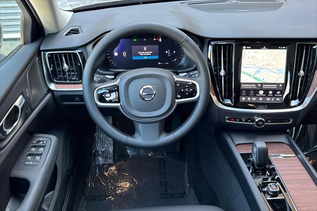 2026 Volvo V60 Cross Country Plus, B5 AWD Gas (mild hybrid)