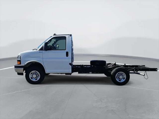 2023 Chevrolet Express Cutaway Work Van