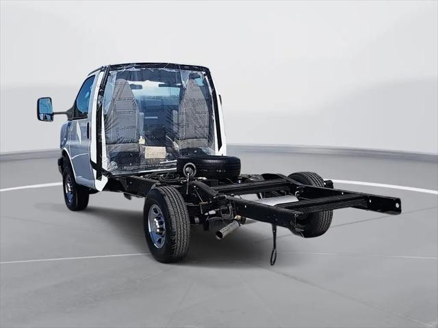 2023 Chevrolet Express Cutaway Work Van