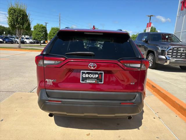 2019 Toyota RAV4 LE