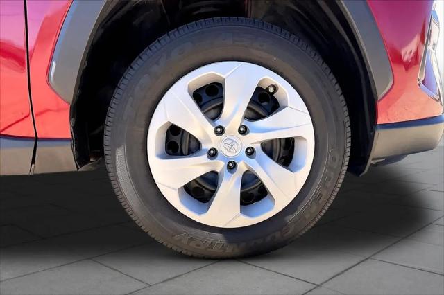 2019 Toyota RAV4 LE