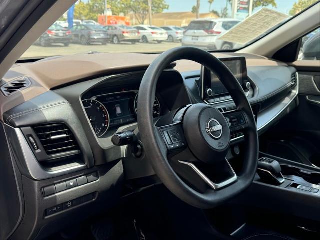 2023 Nissan Rogue SV FWD