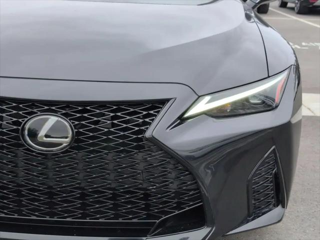 2024 Lexus IS 300 F SPORT Design