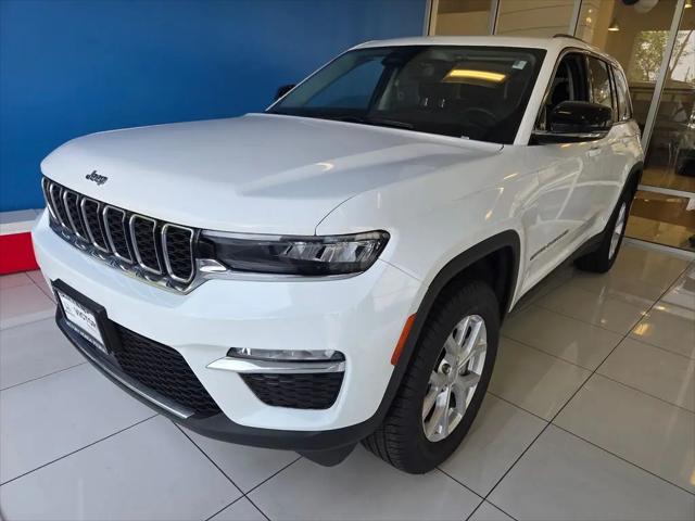 2023 Jeep Grand Cherokee Limited for sale in Peoria, IL