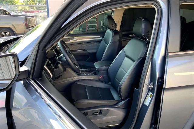 2023 Volkswagen Atlas 2.0T SE w/Technology