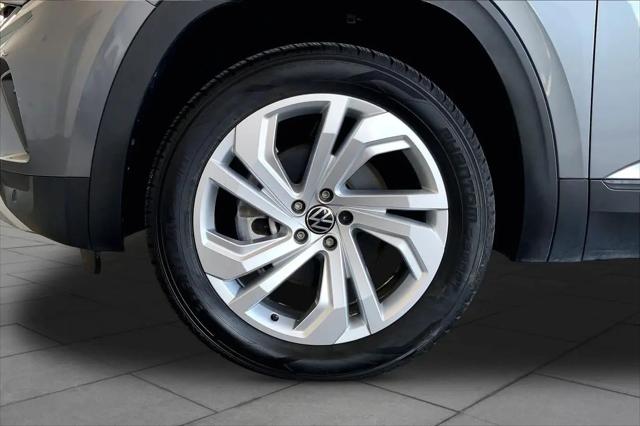 2023 Volkswagen Atlas 2.0T SE w/Technology