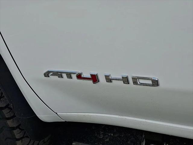 2026 GMC Sierra 2500HD Crew Cab, Standard Bed, AT4, 4WD