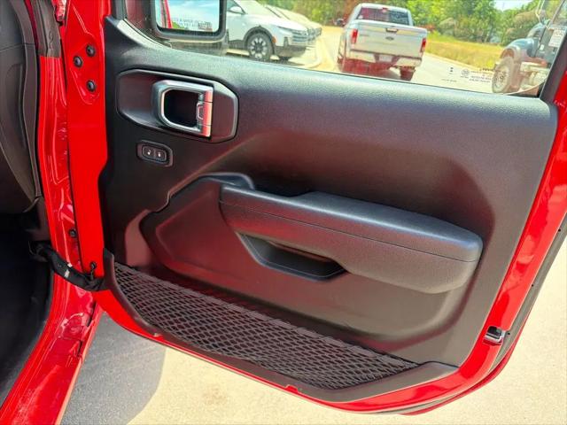2025 Jeep Wrangler 4-Door Summit 4x4