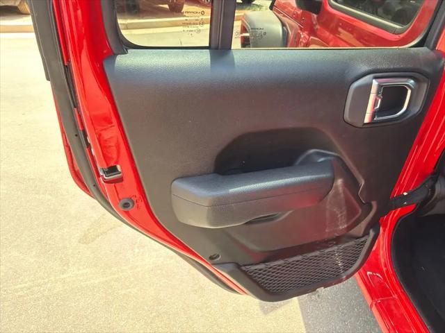 2025 Jeep Wrangler 4-Door Summit 4x4