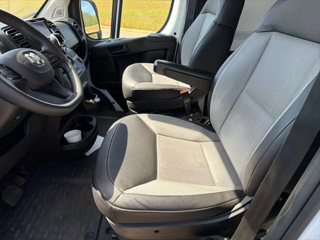 2025 Ram ProMaster 2500 Cargo Van Tradesman High Roof 136" WB w/Pass Seat