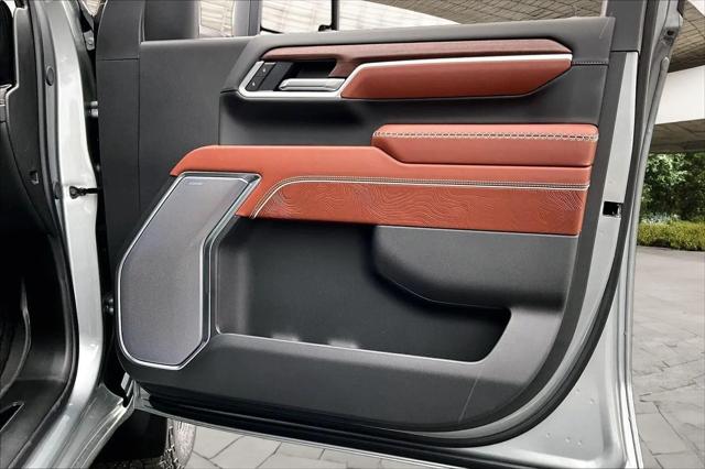 2026 GMC Sierra 2500HD Crew Cab, Standard Bed, Denali Ultimate, 4WD