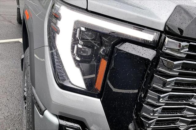 2026 GMC Sierra 2500HD Crew Cab, Standard Bed, Denali Ultimate, 4WD