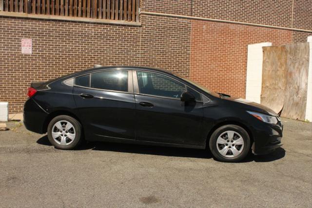 2018 Chevrolet Cruze LS Auto