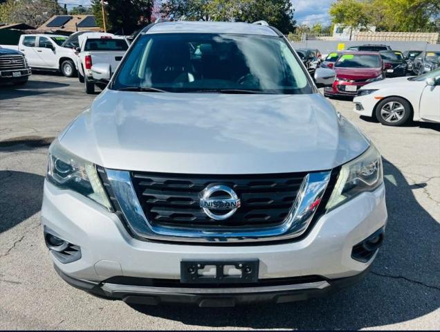 2018 Nissan Pathfinder SL